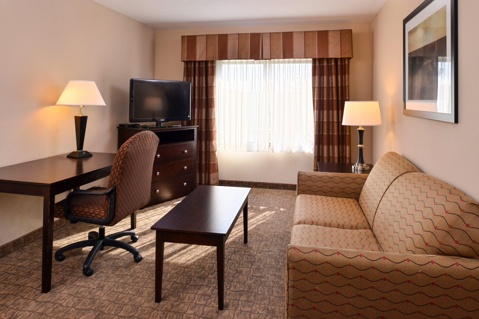 Holiday Inn Express and Suites Fairmont by IHG
