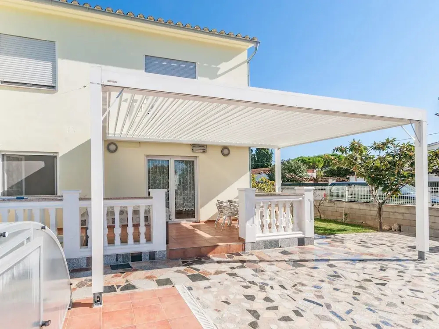 Holiday Home With Private Pool in Sant Pere Pescador
