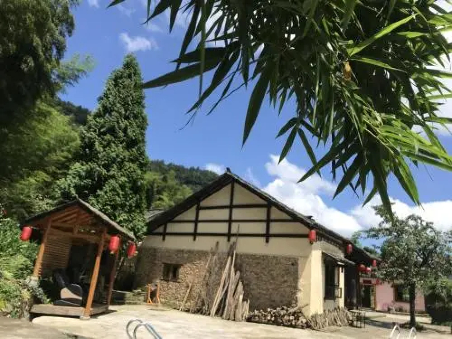 Zhangjiajie Lodge In The Forest