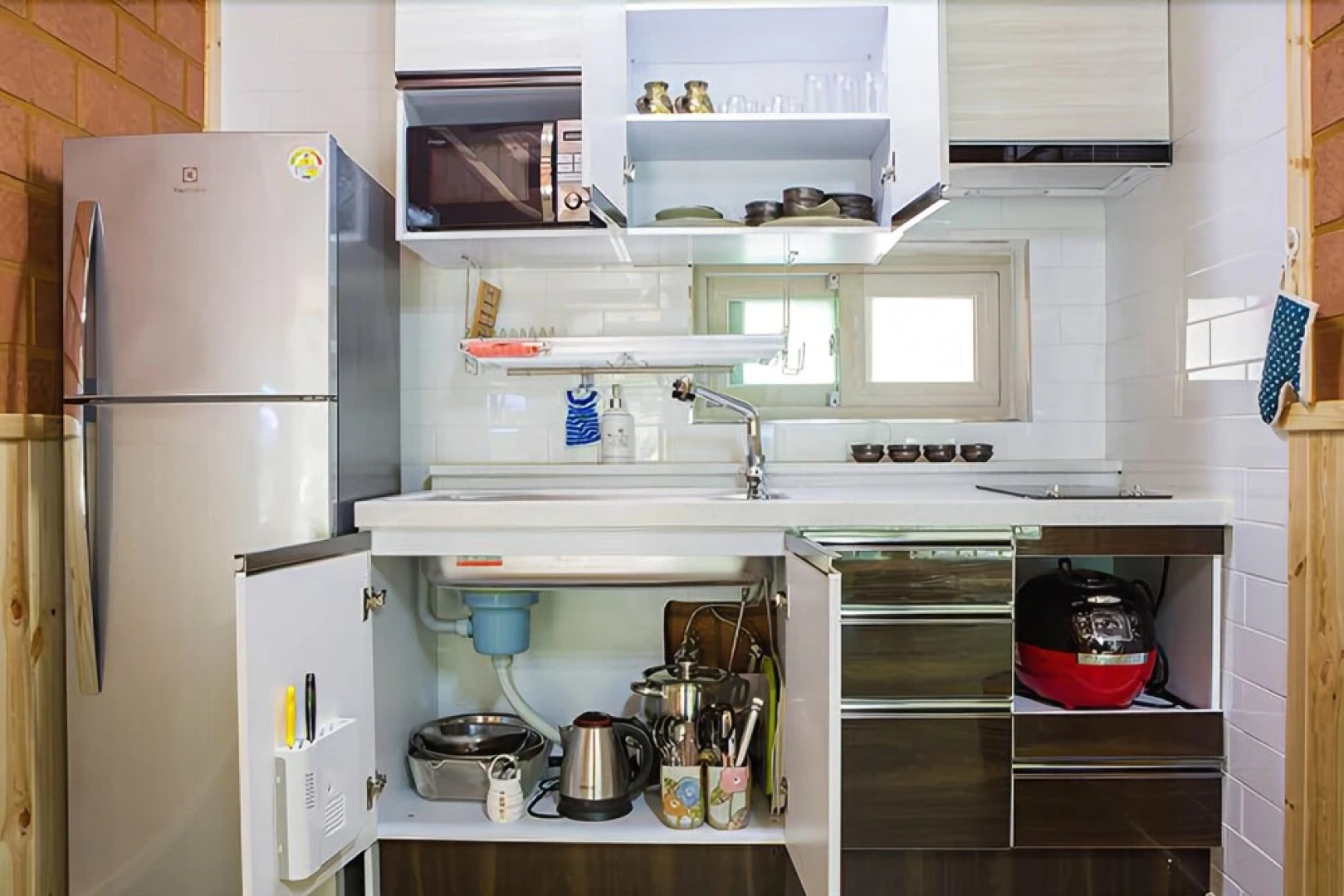 Jeongseon Firefly Light Clay Pension