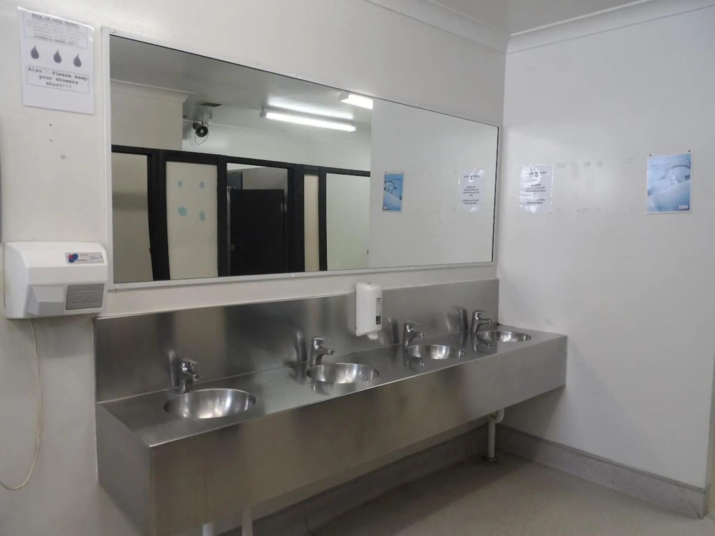 All Nations Brisbane - Hostel