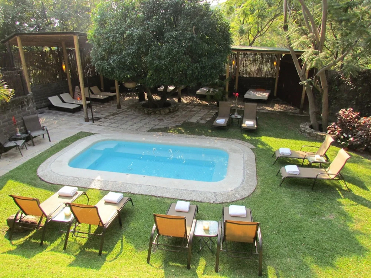 El Pistache Couples Boutique Hotel