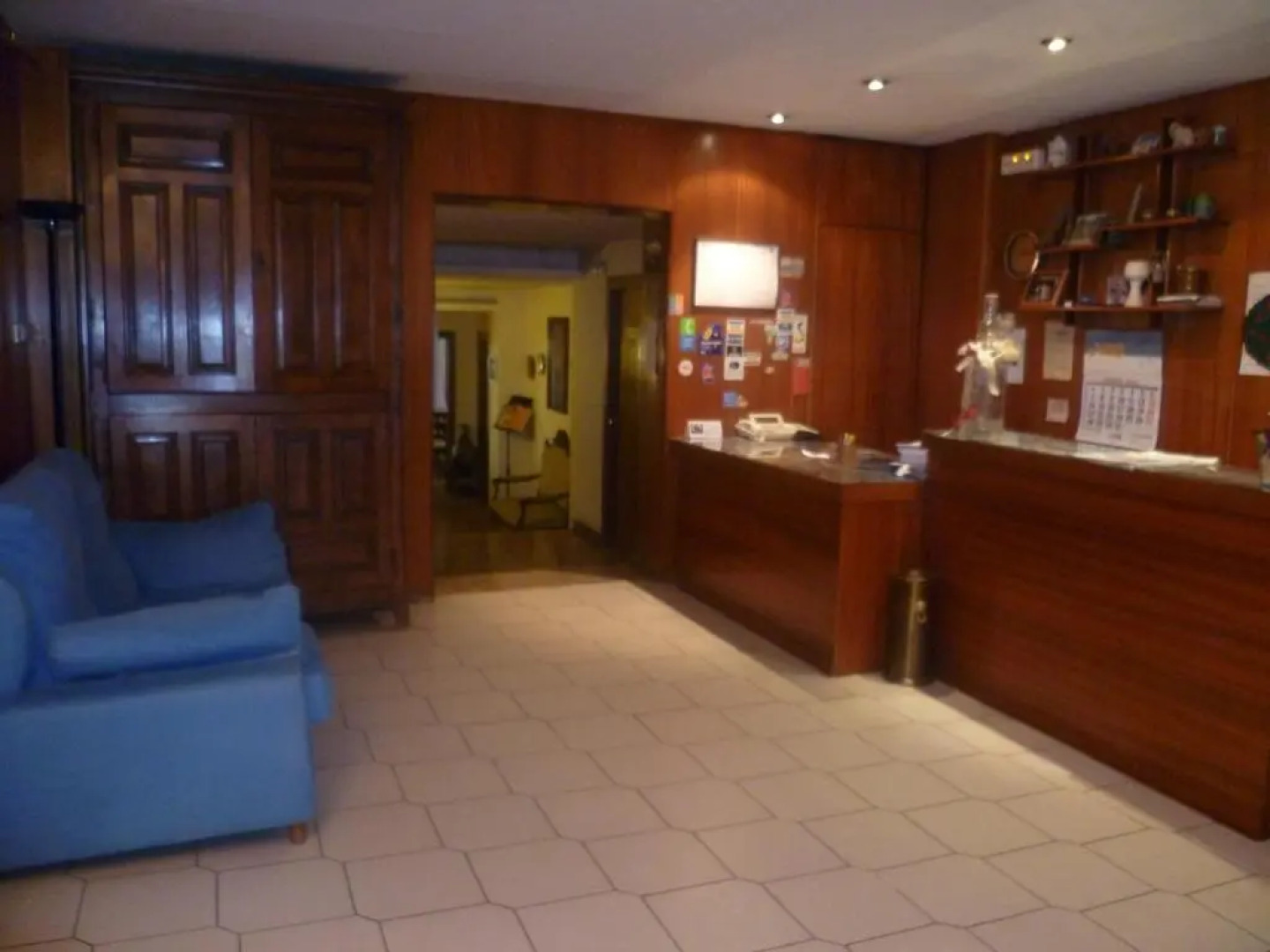 Hostal Restaurante Pirineos