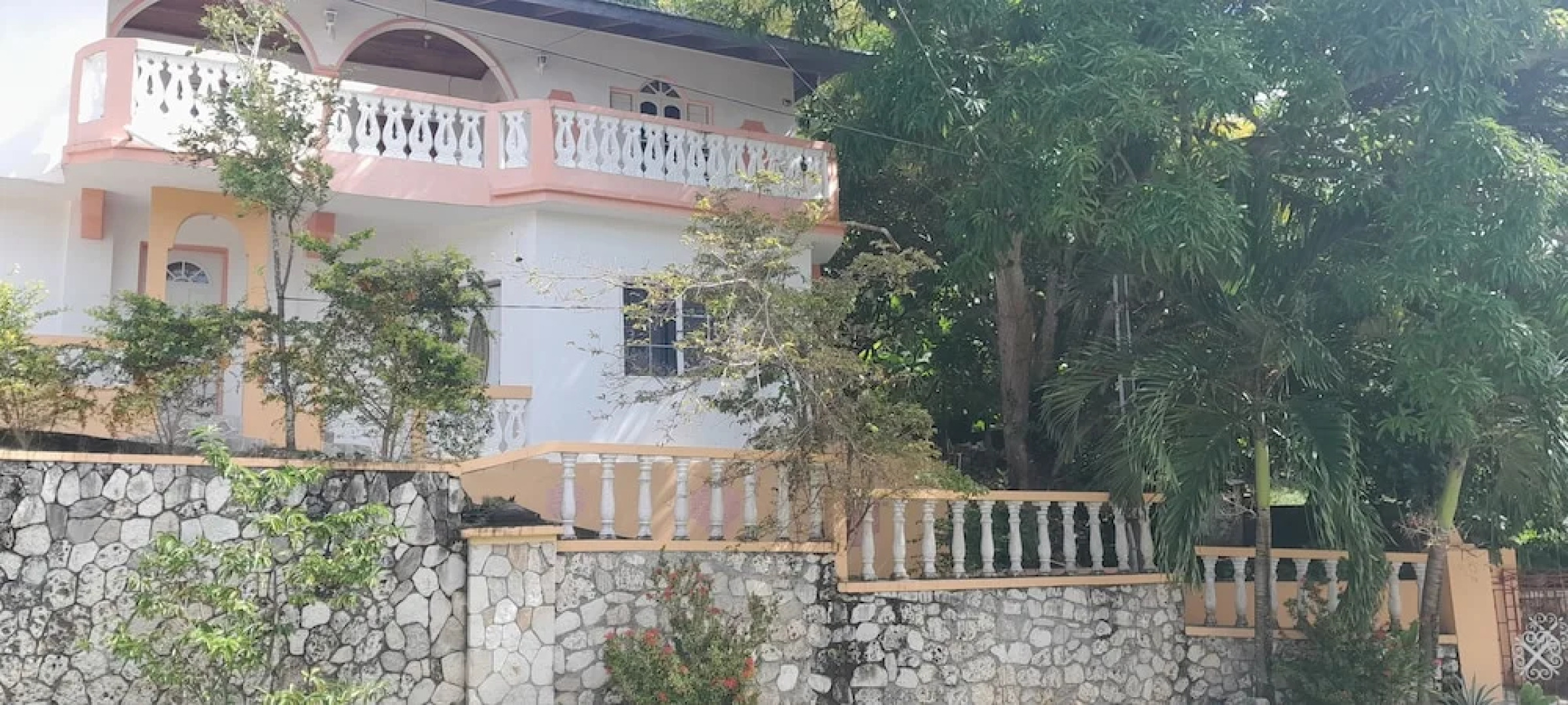 The Cozy Family Inn Guesthouse