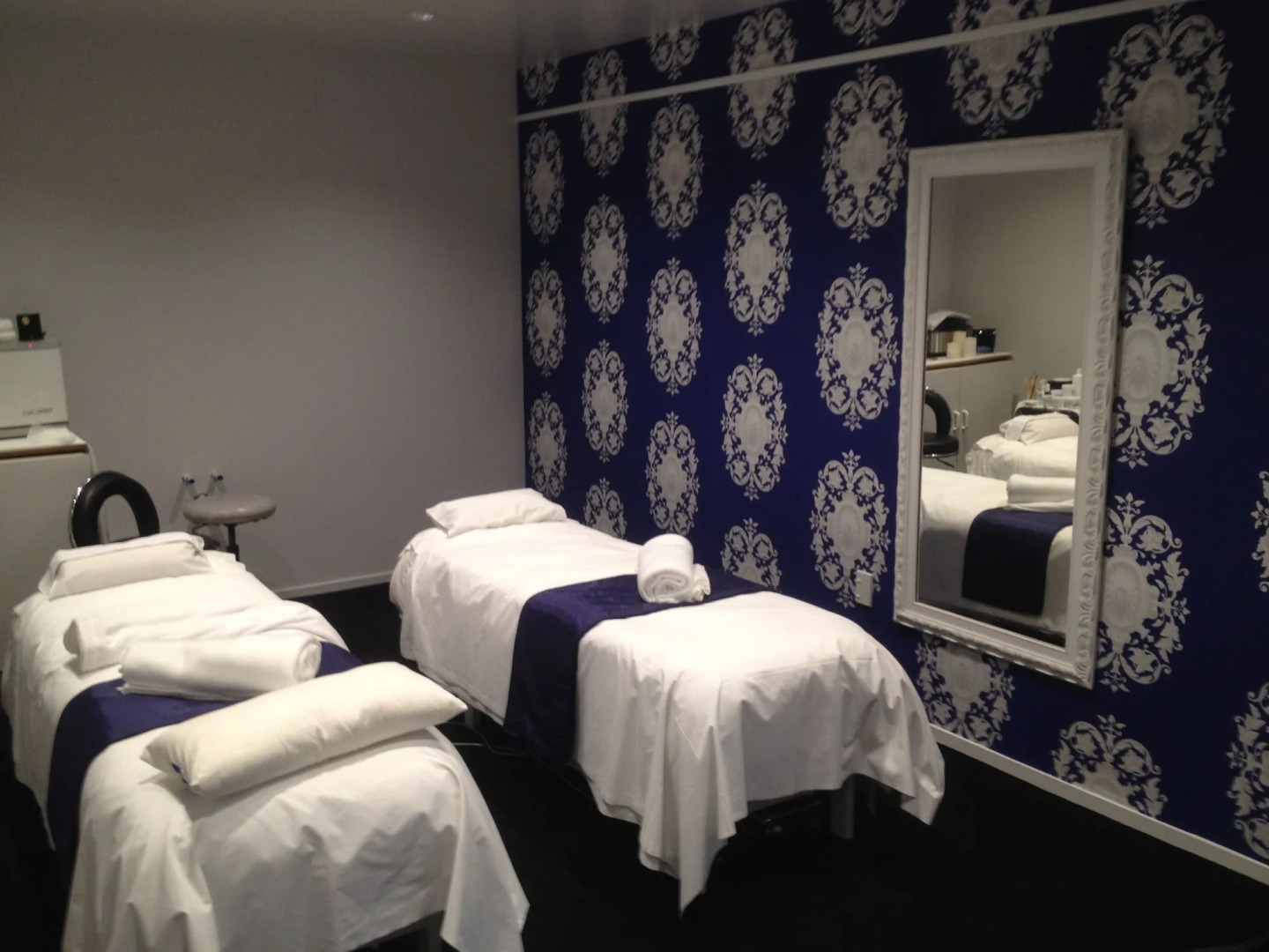 Black Swan Lakeside Boutique Hotel