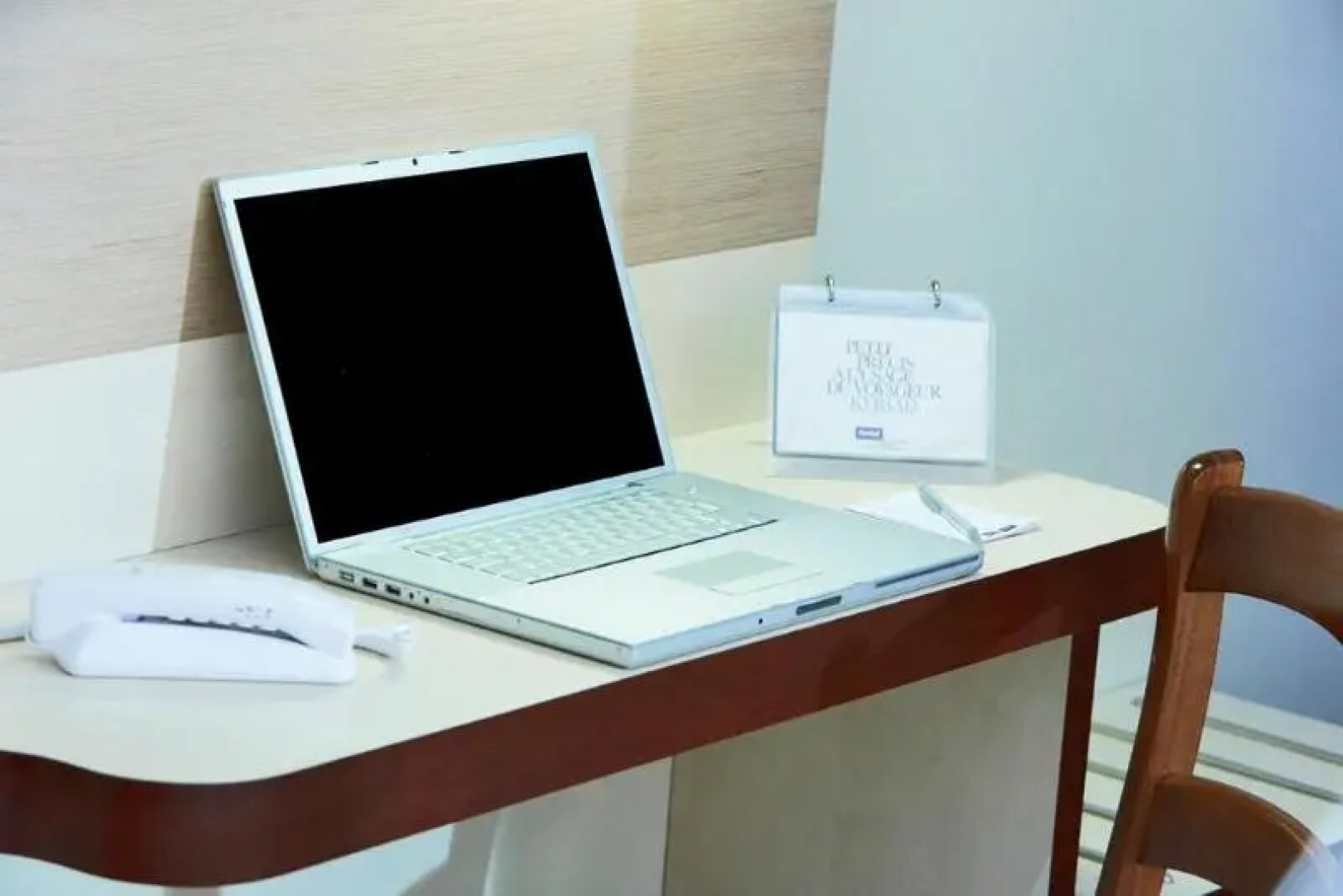 Brit Hotel Caen Nord - Mémorial