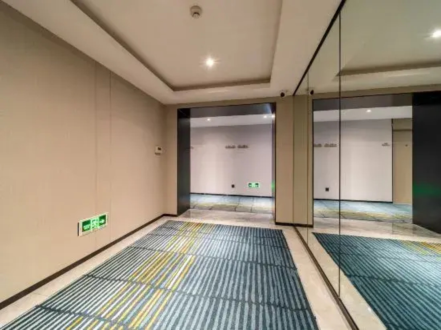 Ibis Shangpin Hotel (Taixing Drum Tower Xintiandi Branch)