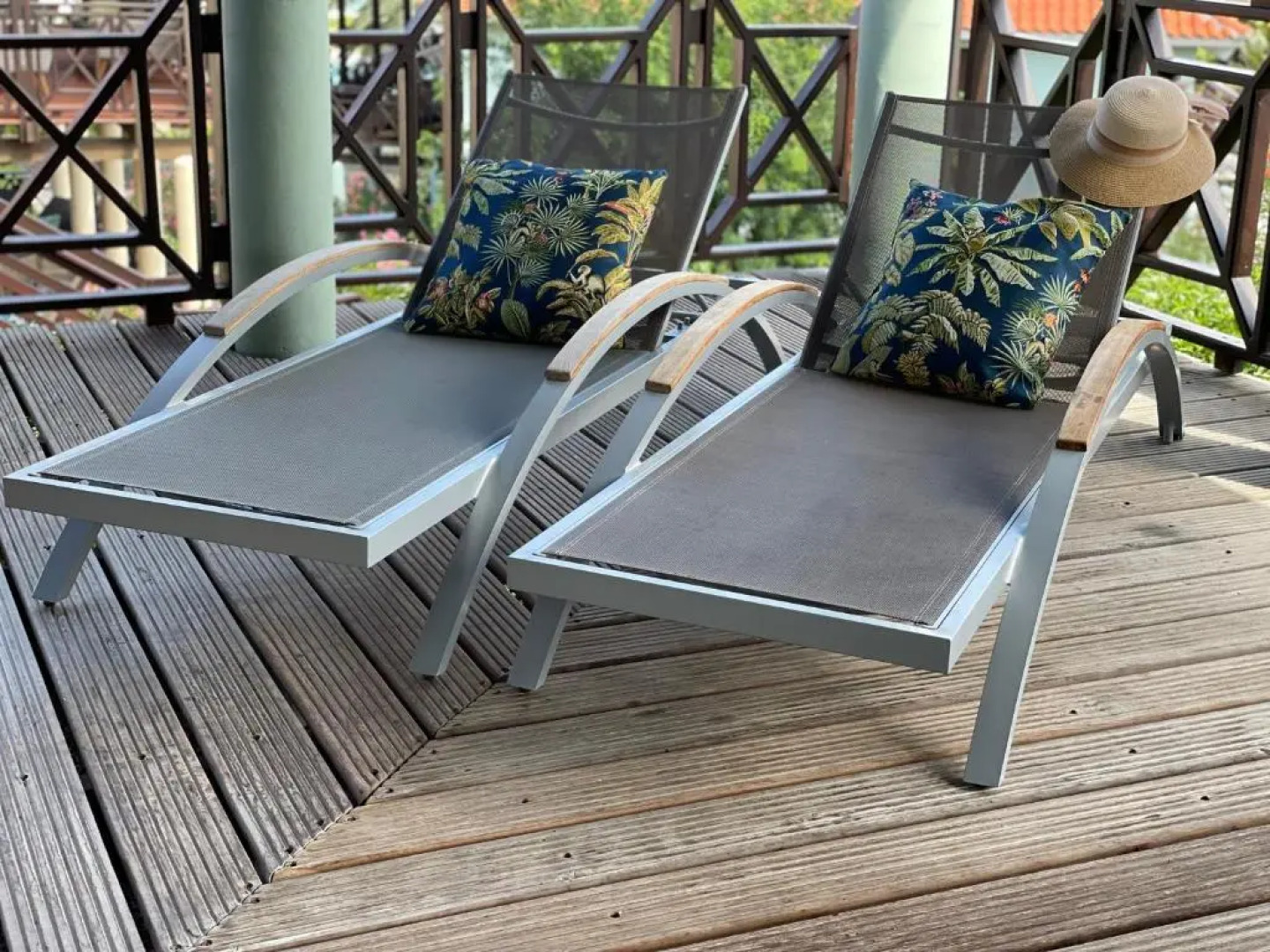 Blue Bay BEACH Villa 27 3-min beach-pool-golf