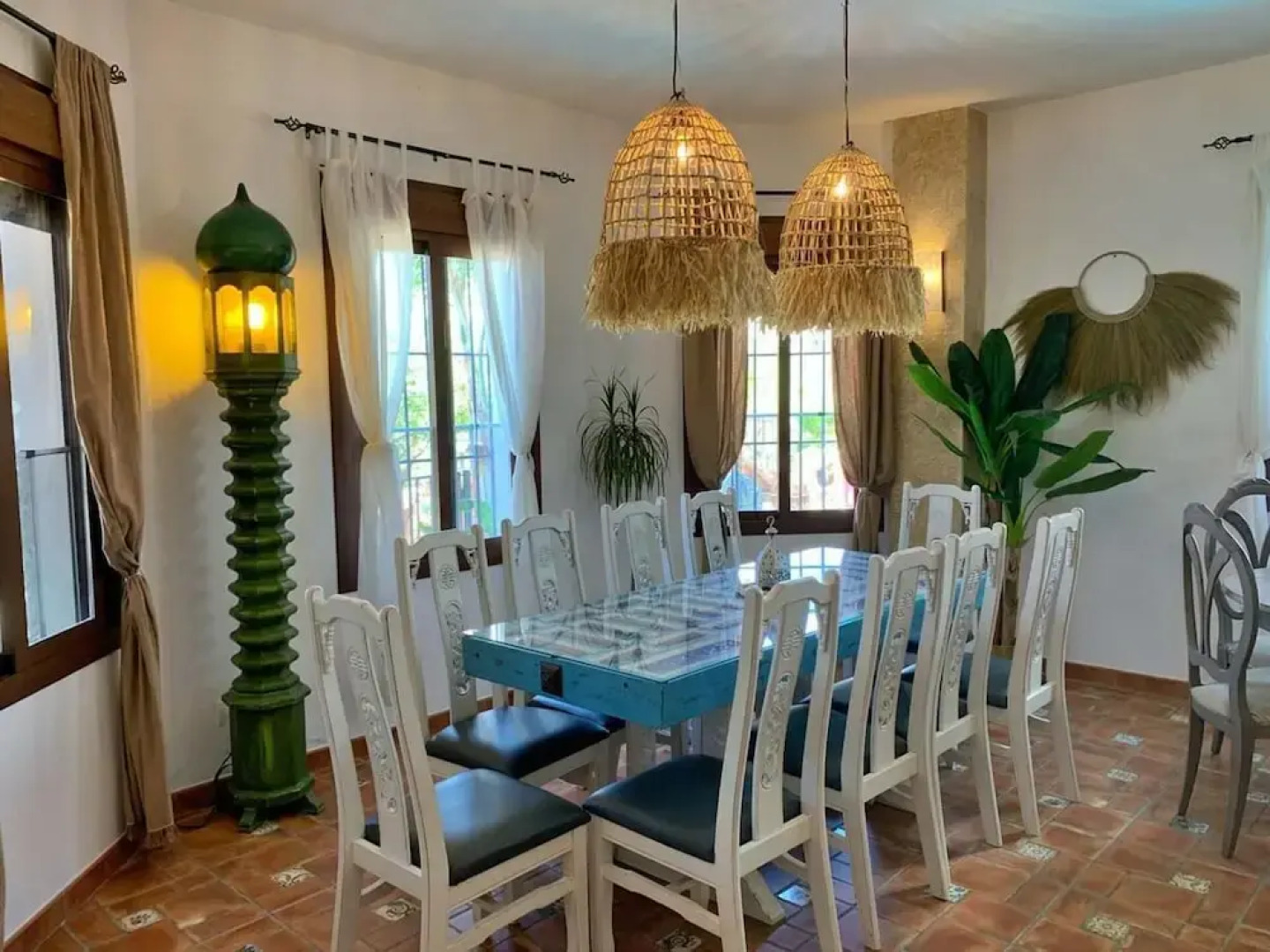 Sayalonga Villa Retreat With 7 Bedrooms