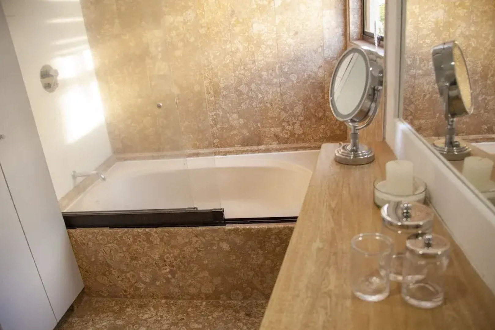 Large Apartment Poblado By Nomad Guru