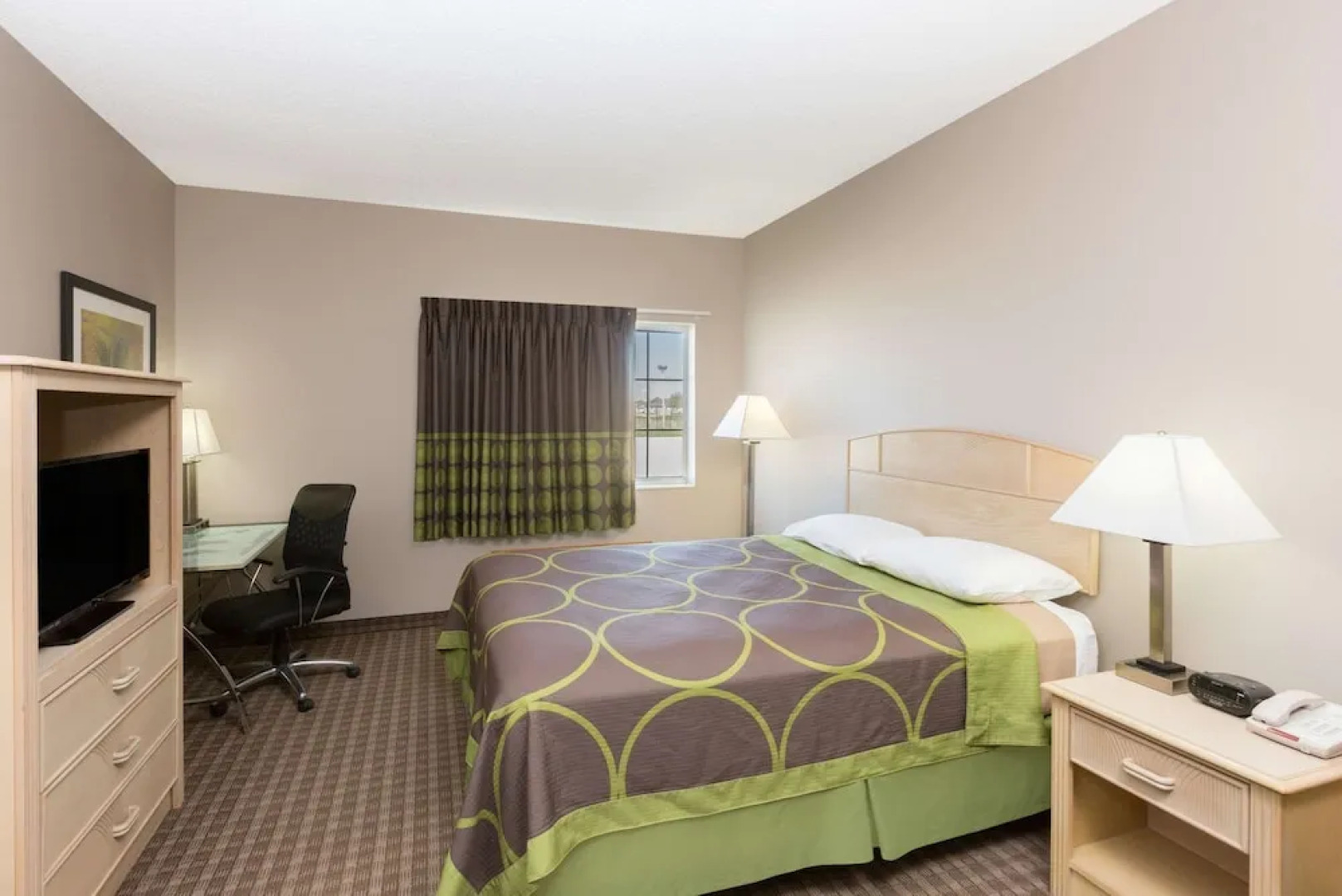 Super 8 Carroll/East