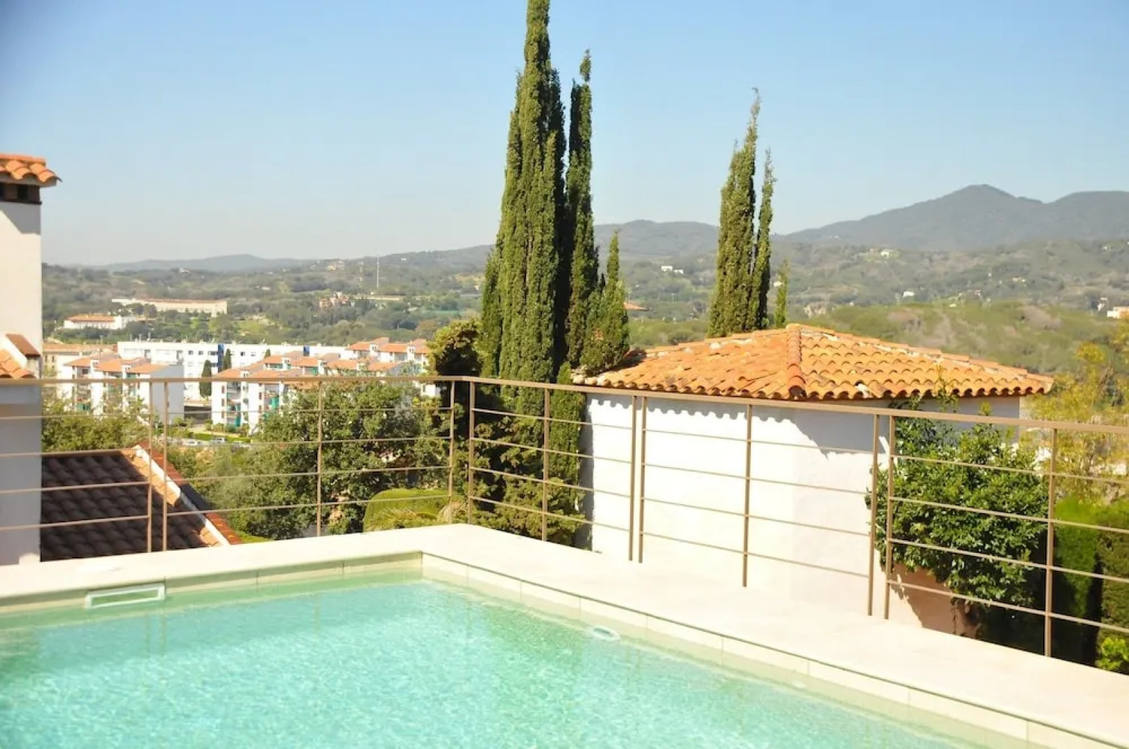 HomeHolidaysRentals Moai - Costa Barcelona