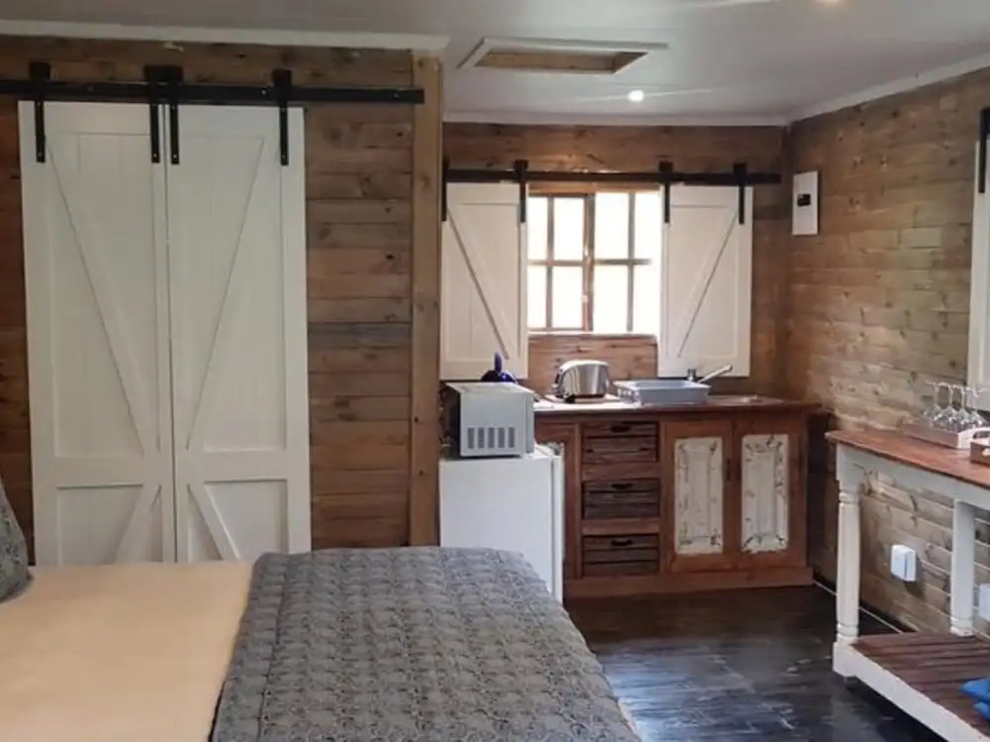 River Rock Guesthouse