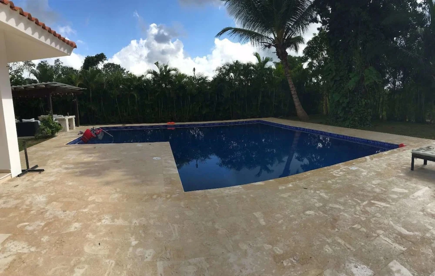 Villa in Metro Country Club