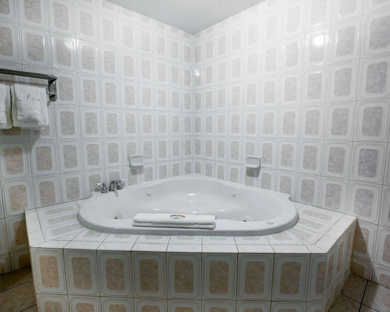 Quality Inn & Suites Thousand Oaks