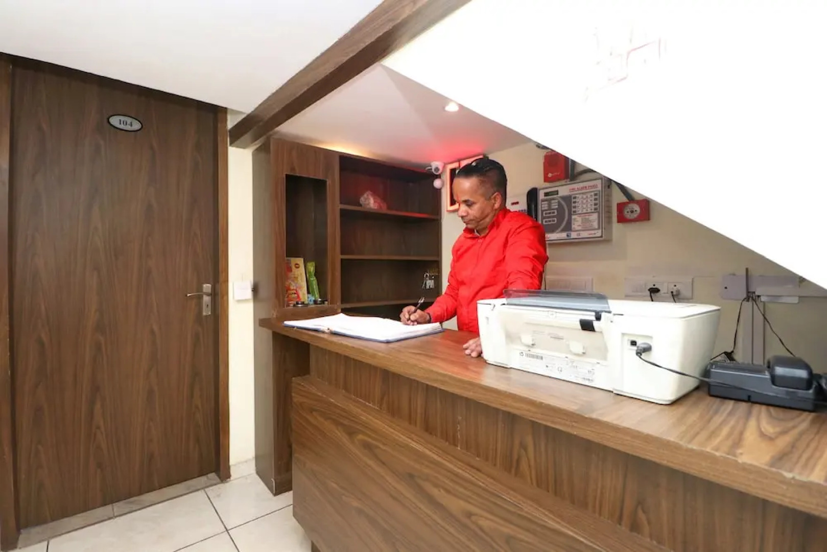 Hotel Jeevak by OYO Rooms