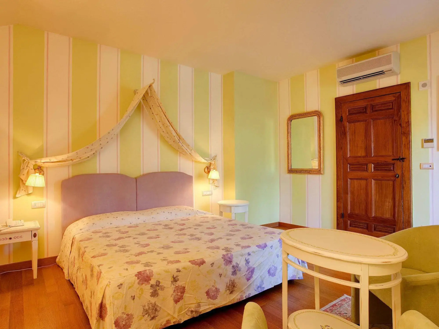 Poggio Radicati - Hotel