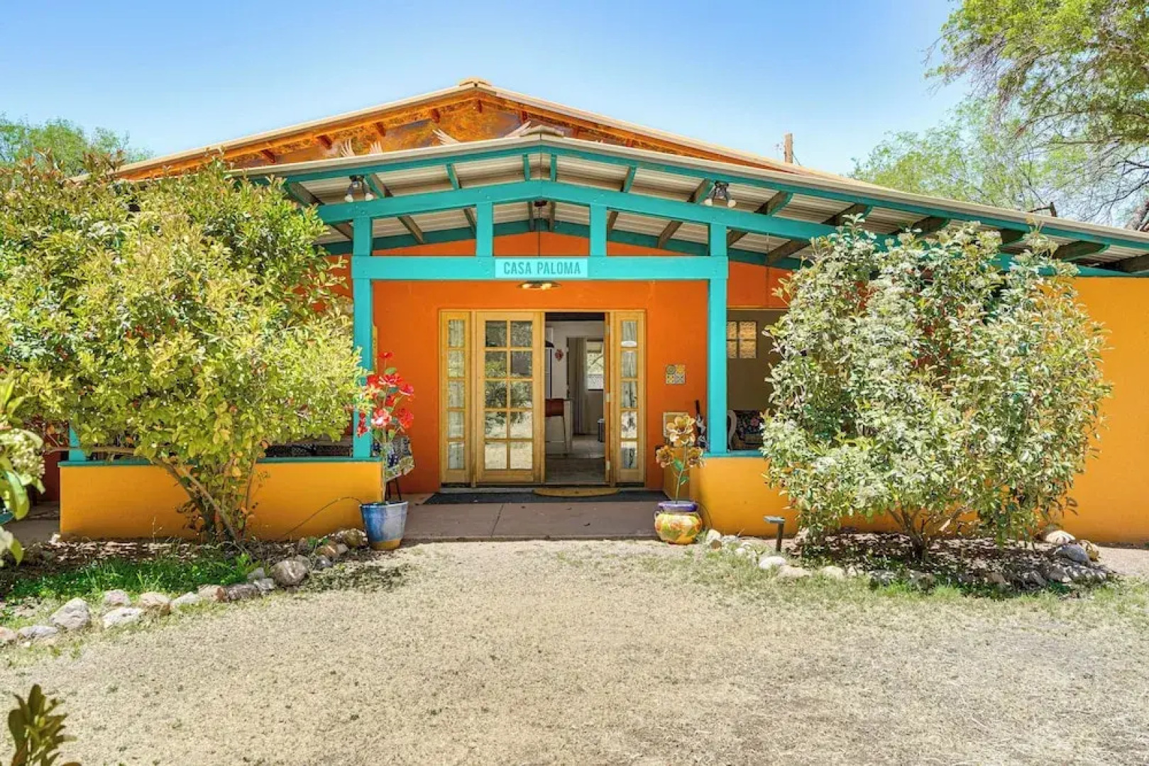 Vibrant 'casa Paloma' w/ Patio - Near Vineyards!