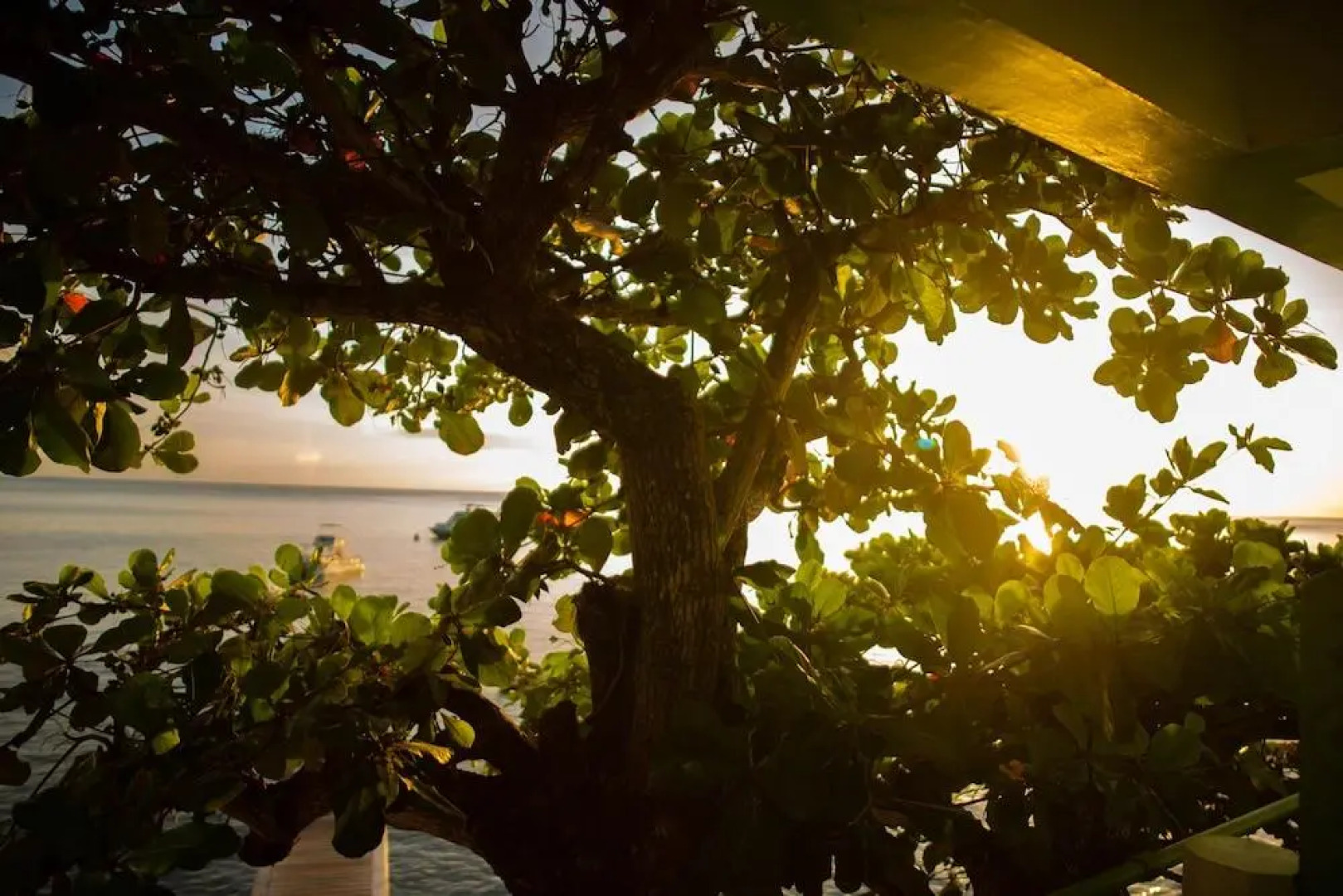 Ocean's Edge Lodge Restaurant & Bar C