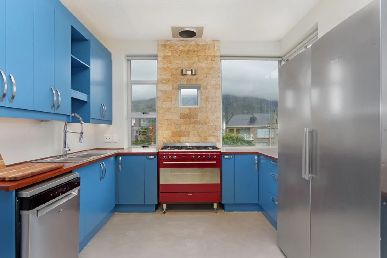 Blueview on Silversand