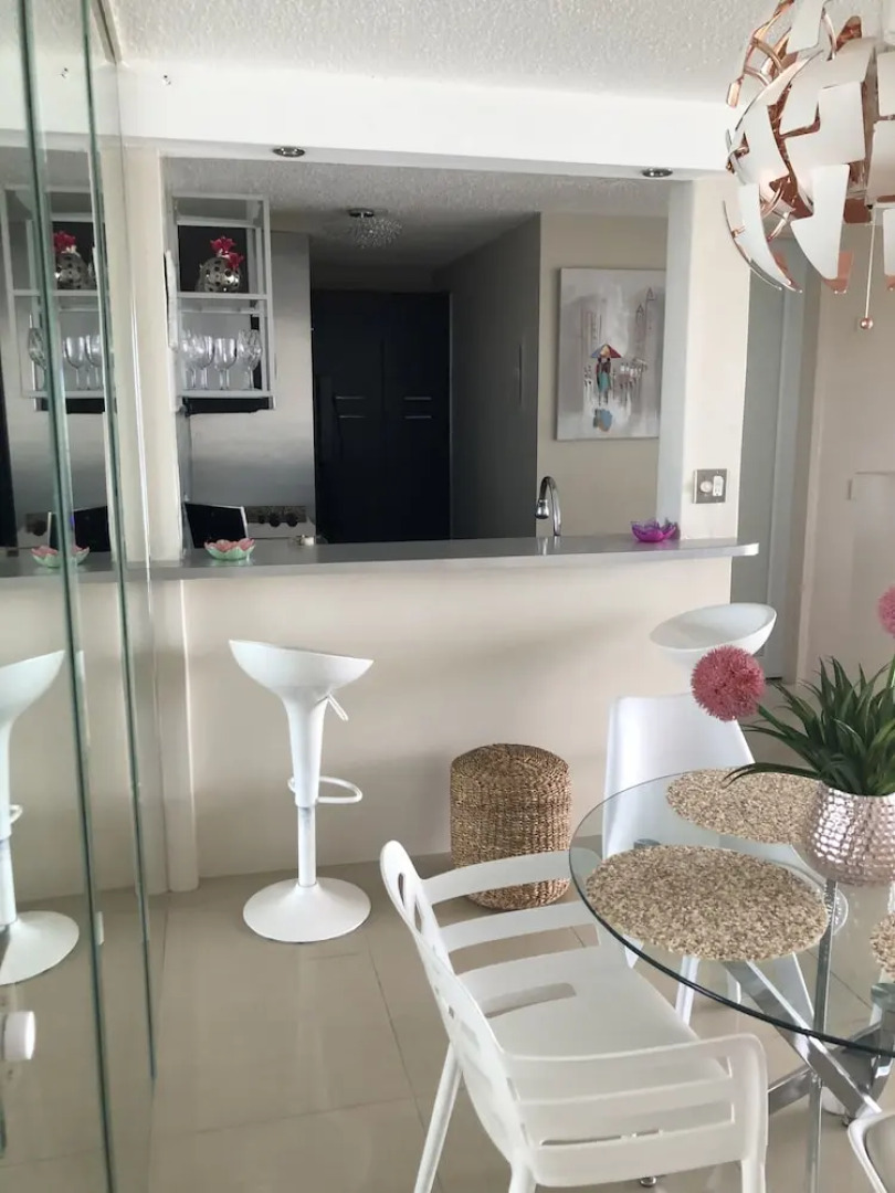 Ocean View Gorgeous 1 Bedroom Apt