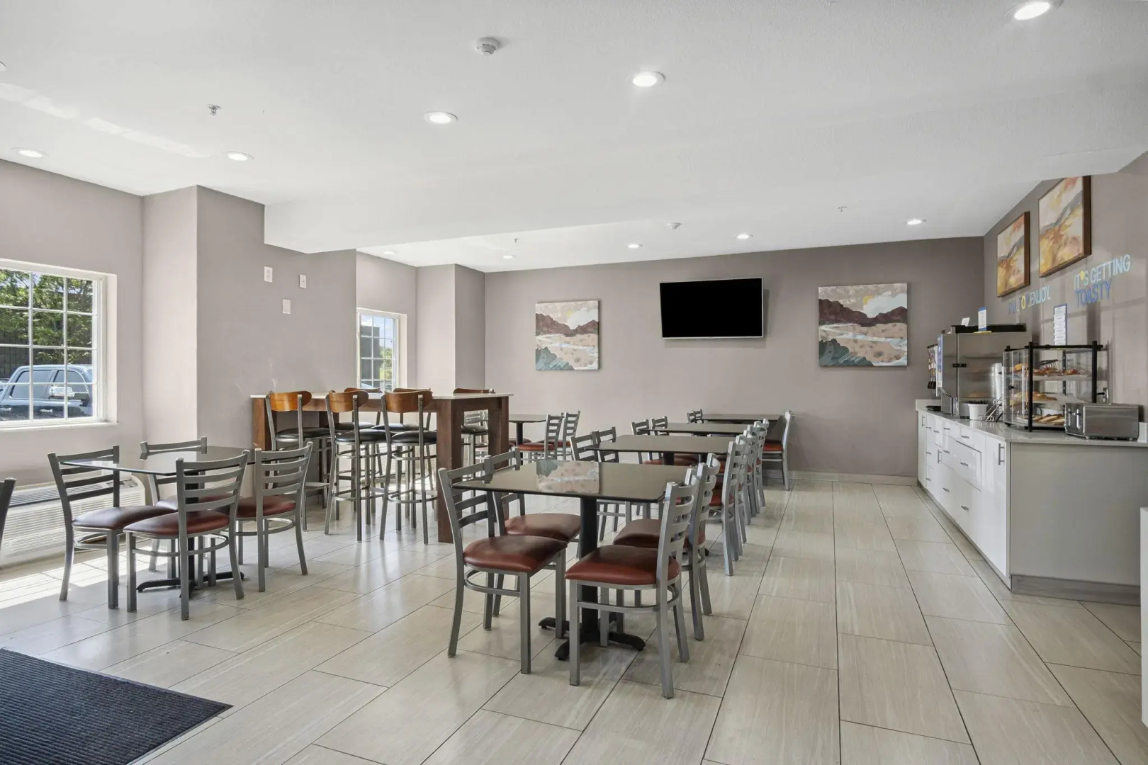 Sonesta Essential Hotels & Suites Kansas City/Blue Springs