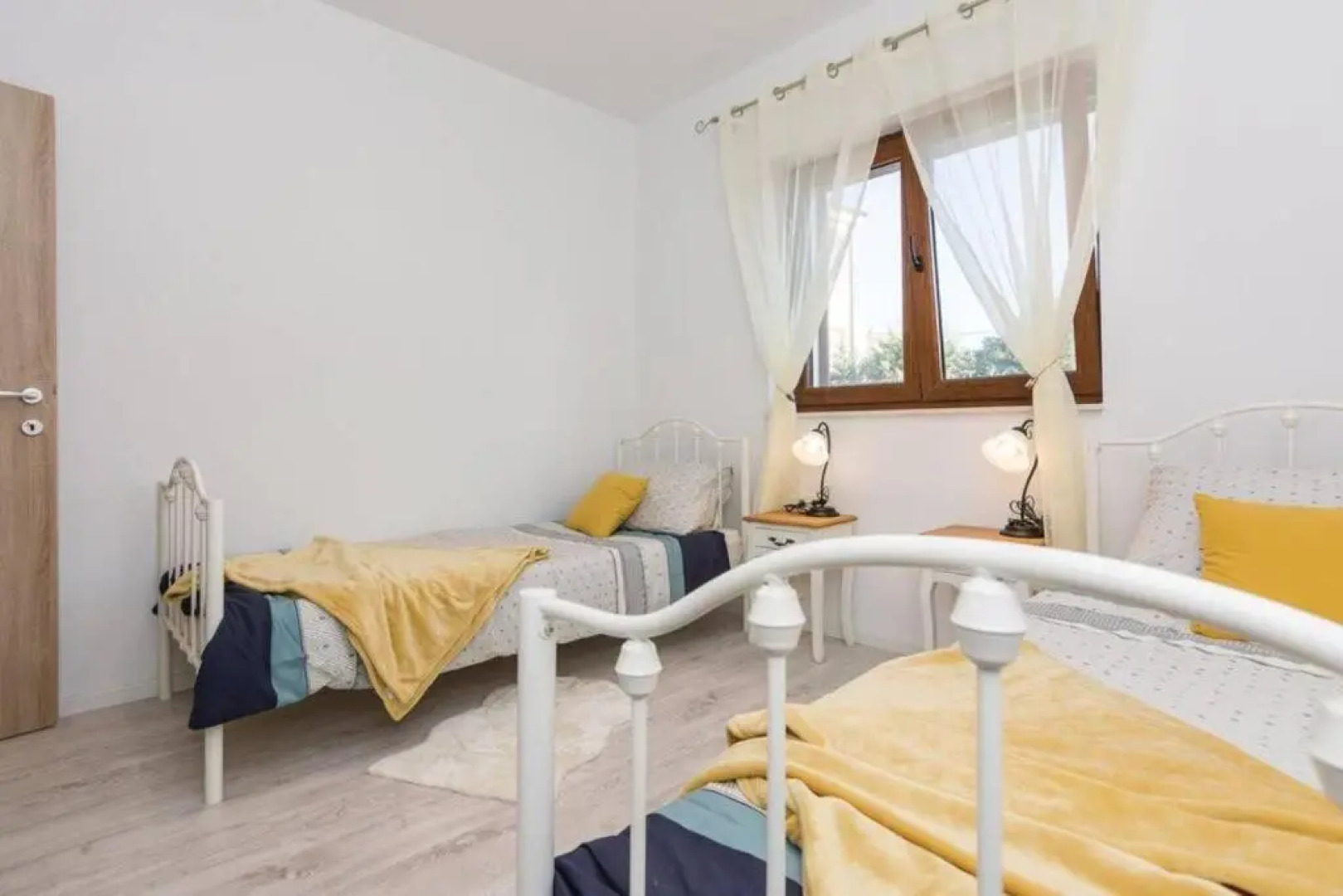 Lux stone house with pool, jacuzzi, sauna near beach