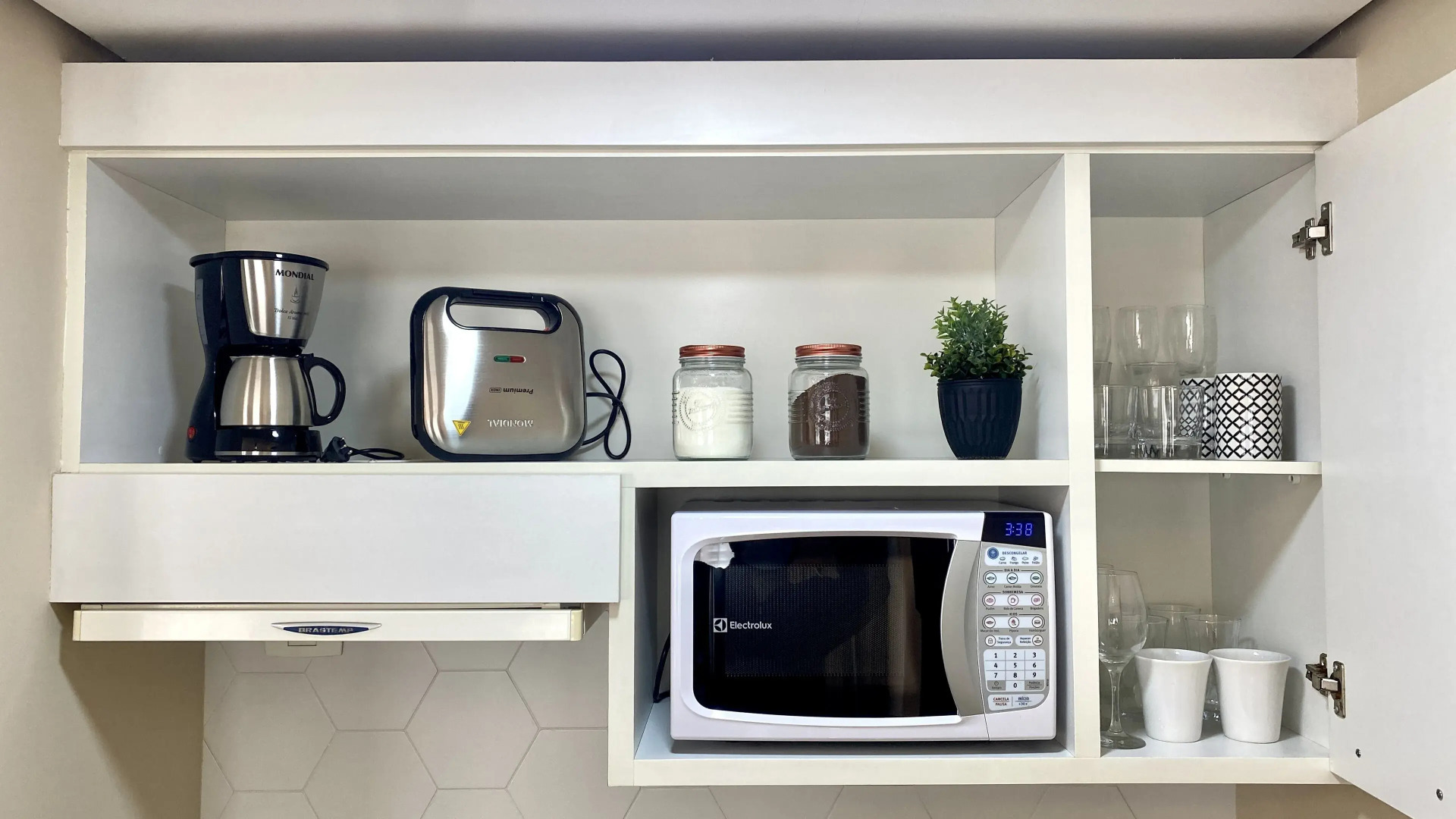 STD - Anora Spaces - Stadium Alphaville