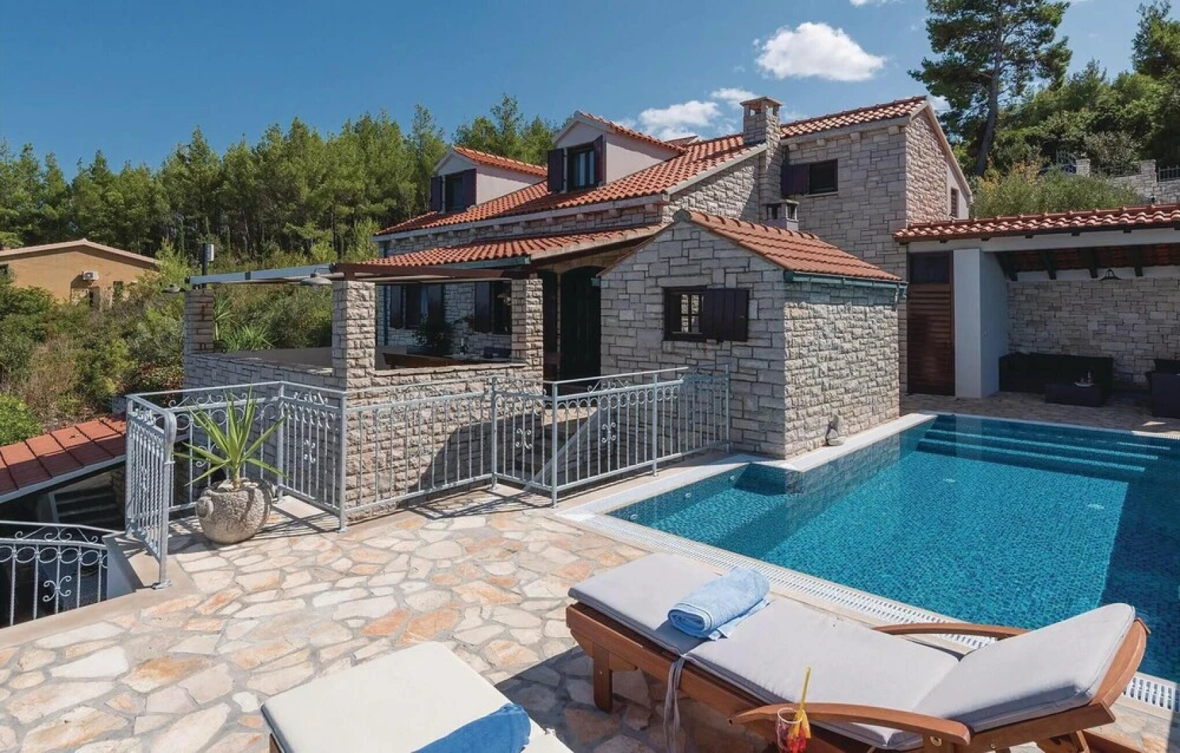Stunning Home in Prigradica With Sauna, Wifi and 5 Bedrooms