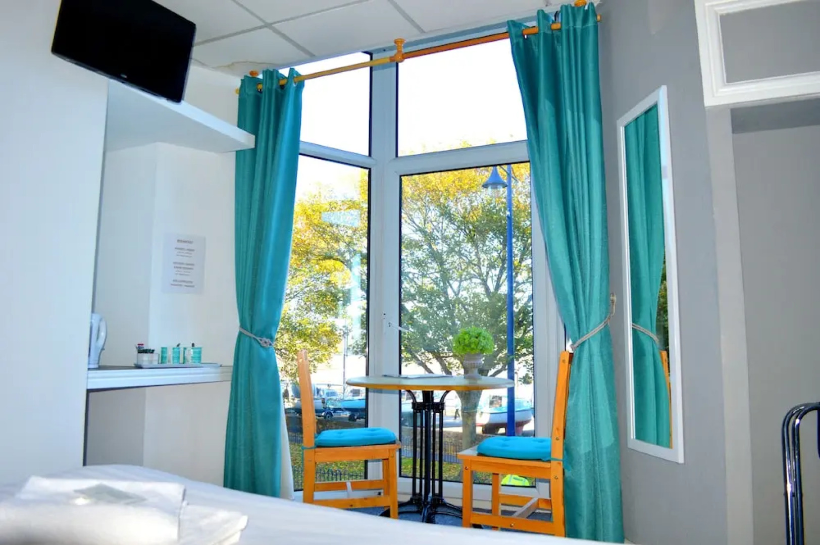 The Carlton Hotel Mumbles