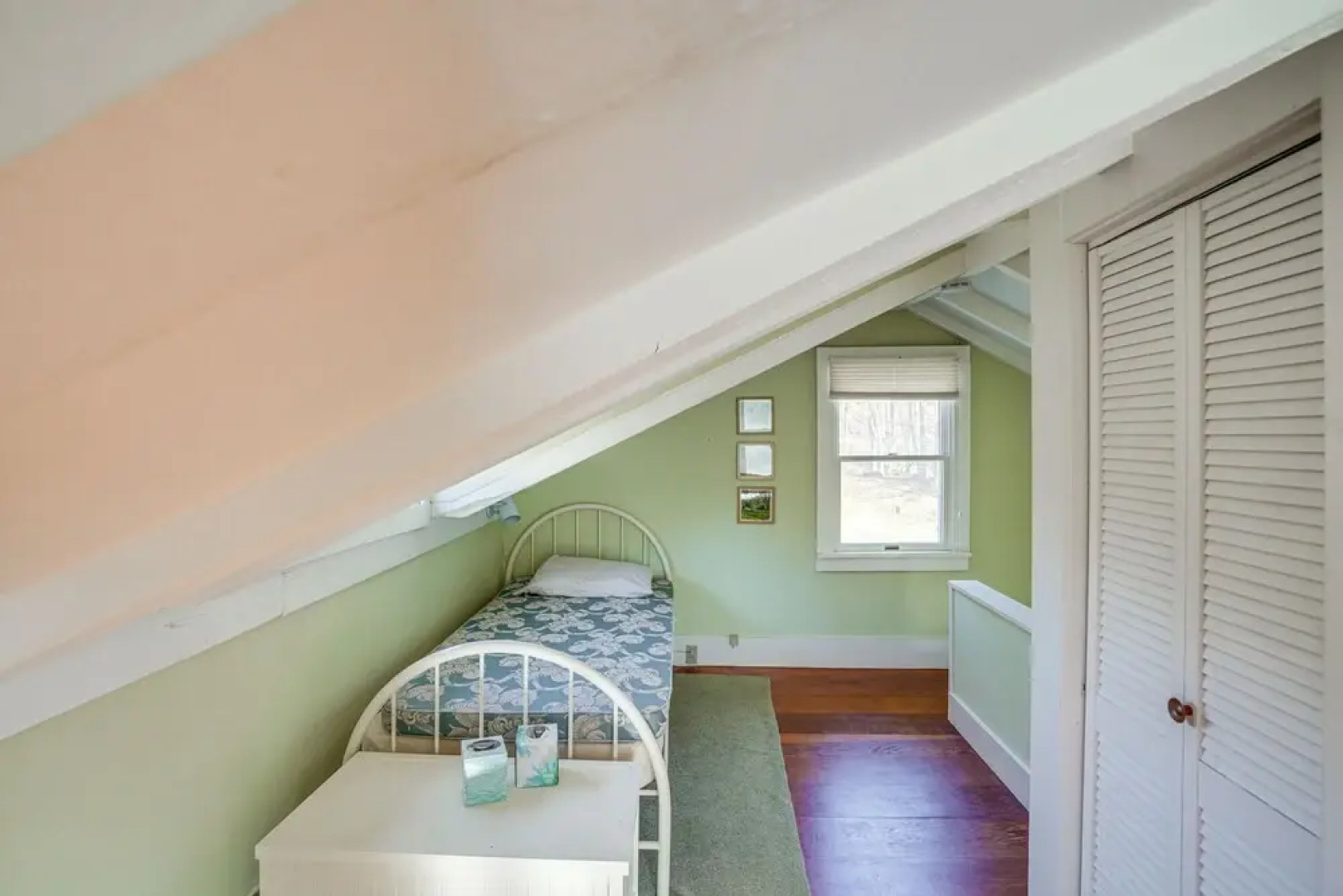 Cozy Berkshires Cottage w/ 11 Private Acres!