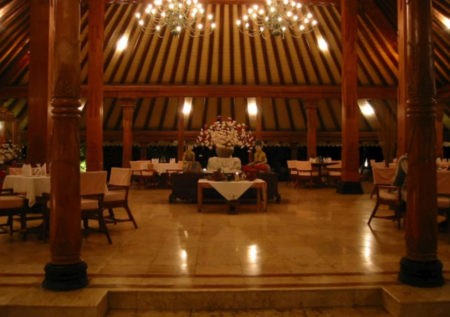 Queen of The South Resort