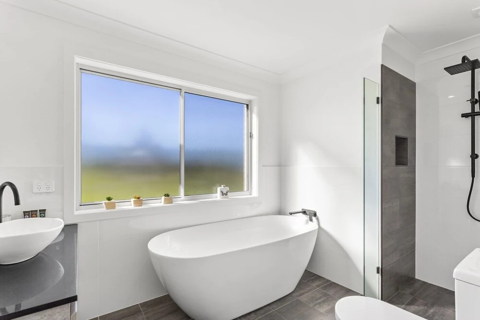 Whale Studio Apartment, 1a Ocean Street