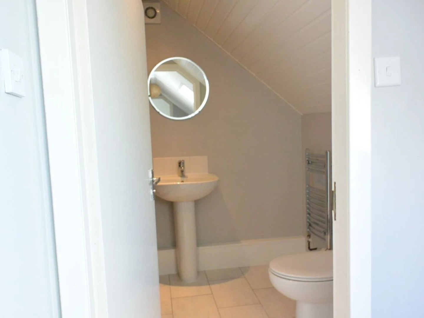 The Largo Road Residence