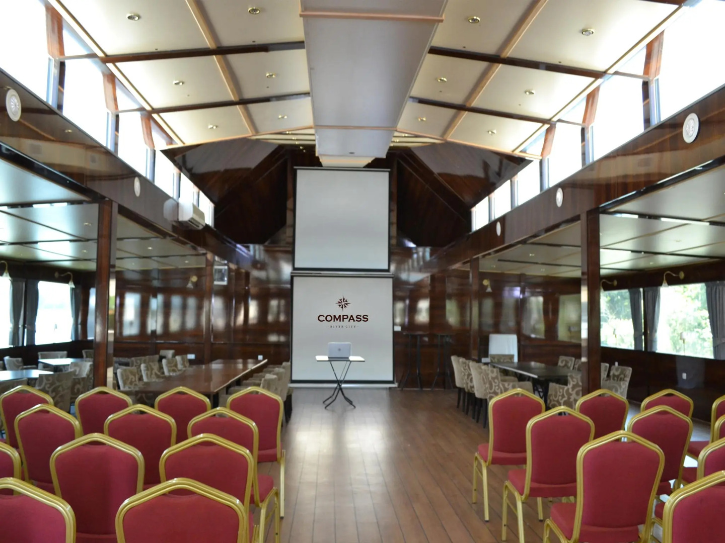 Compass River City Boatel