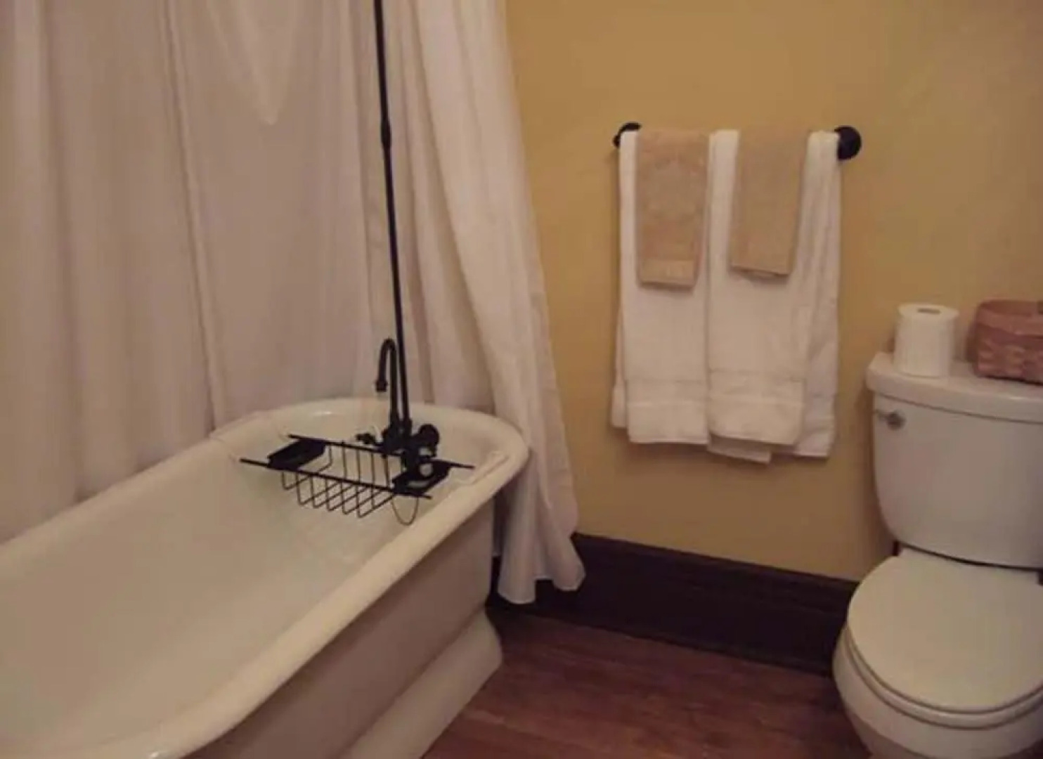 Martin & Mason Hotel