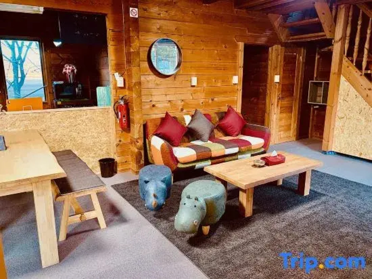 Tomy's Log House - Need Car