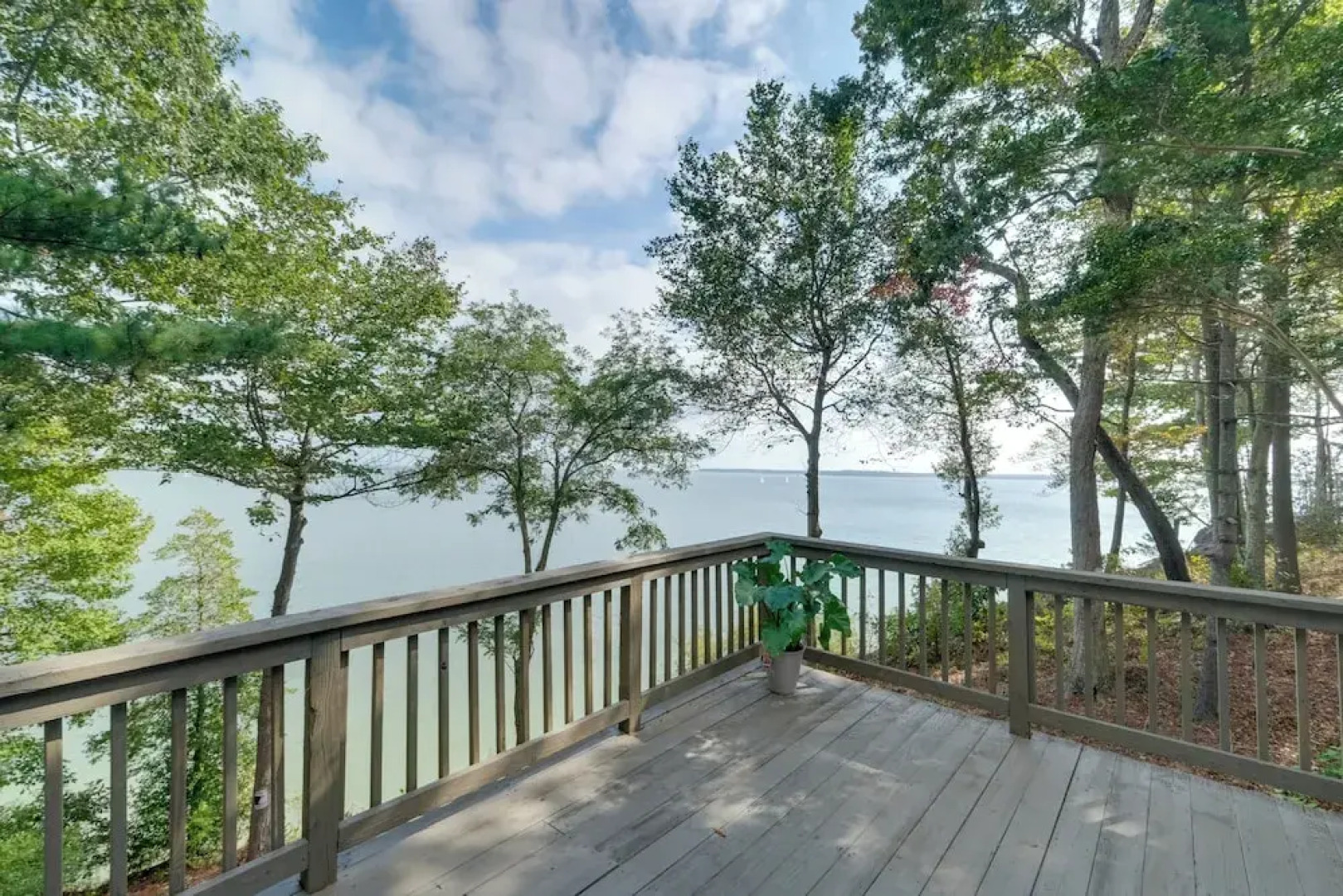 Sunrise Views: Waterfront Lusby Home w/ Deck!