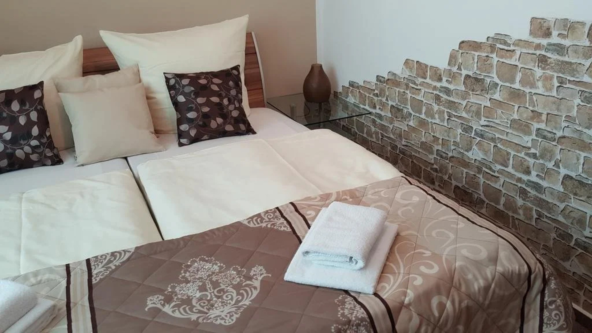 Ferienhaus Walnuss Hütte + Ferienwohnung Glück Auf