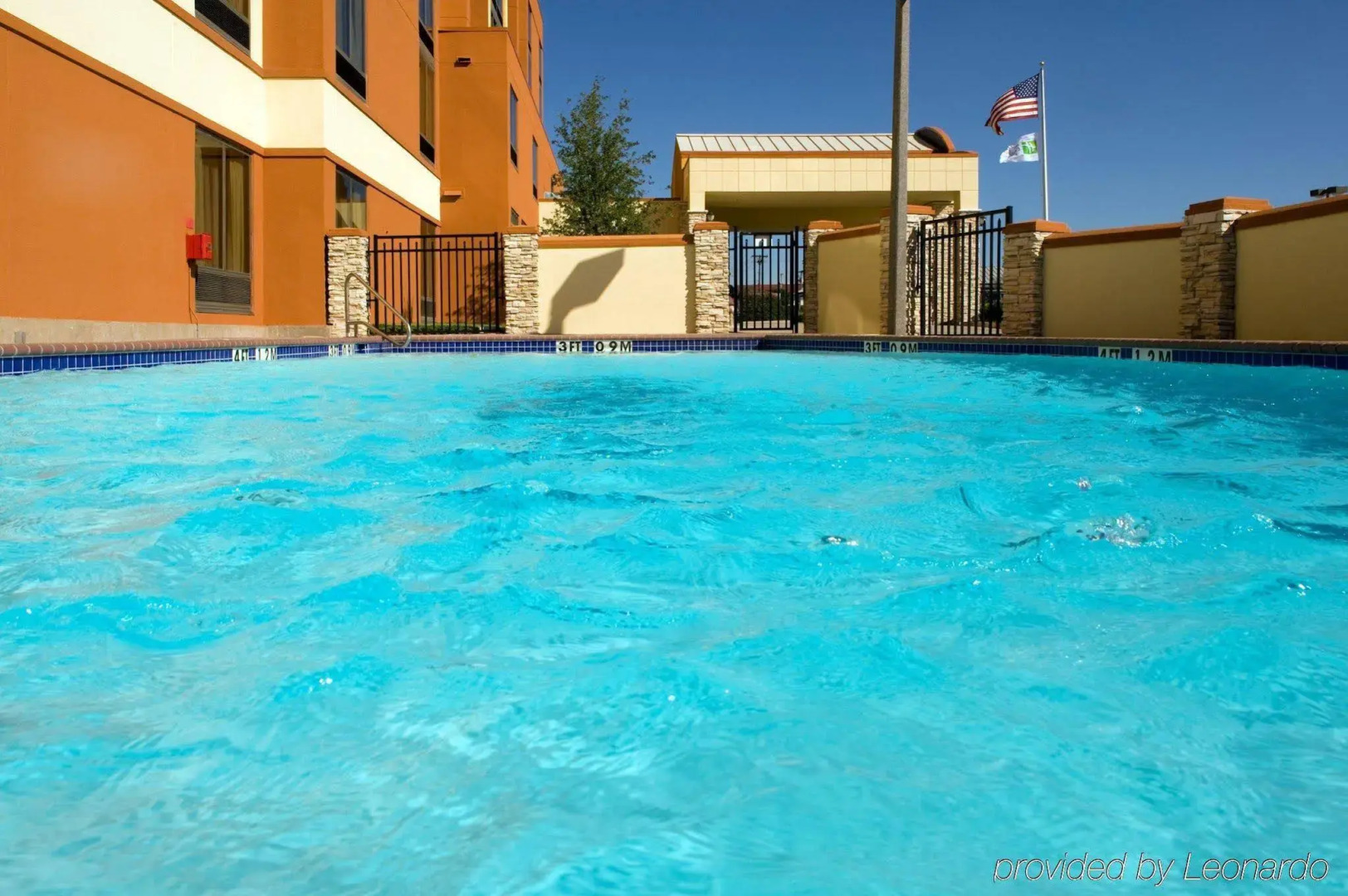 Holiday Inn Express Hotel & Suites DFW Airport South by IHG