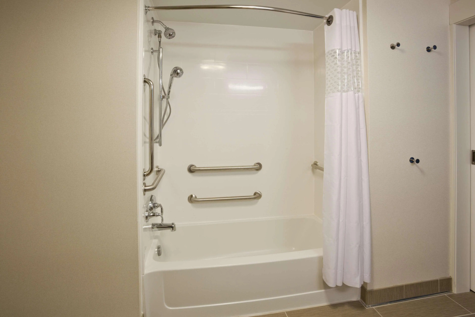 Hampton Inn Spicer Green Lake