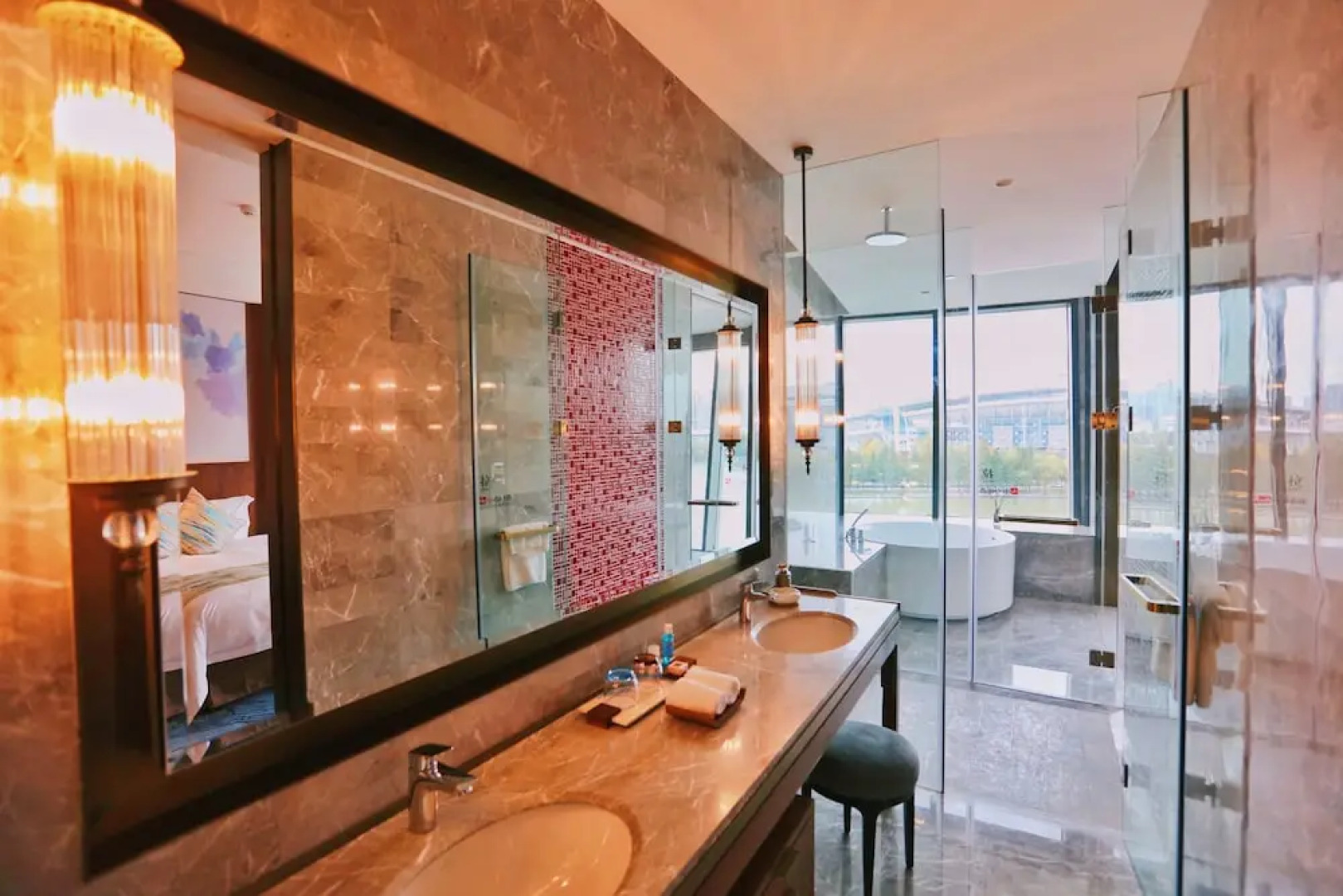 Yading Peninsula Hotel