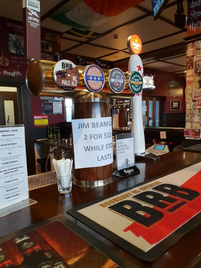 Horse and Jockey Inn