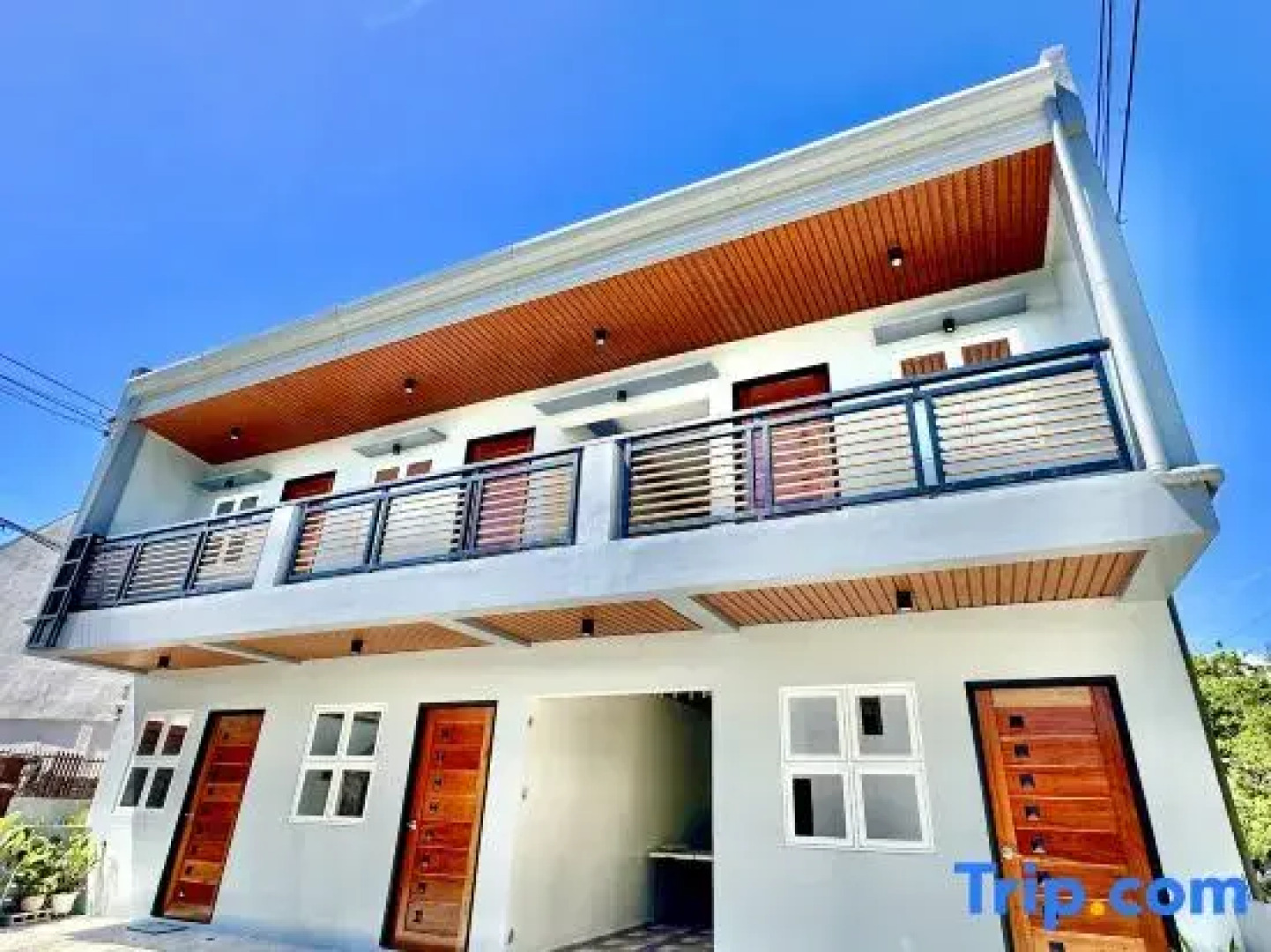 F Residence Transient House