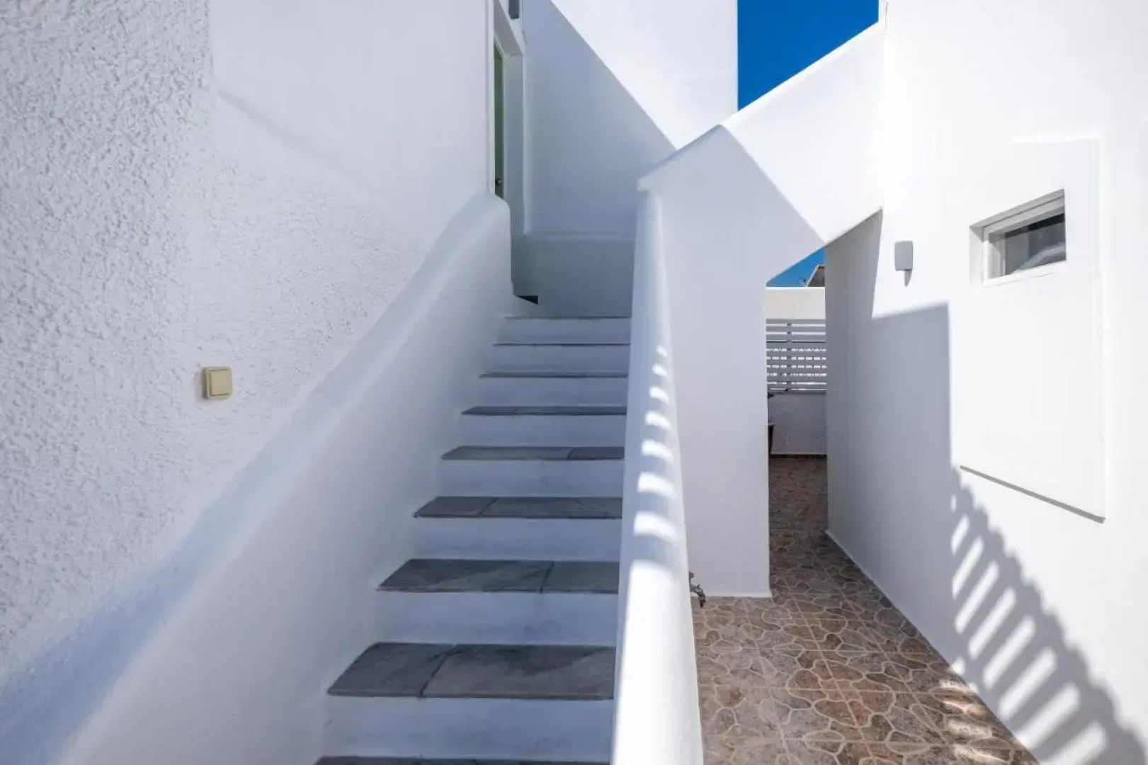 Lorenzo Studios and Suites Paros
