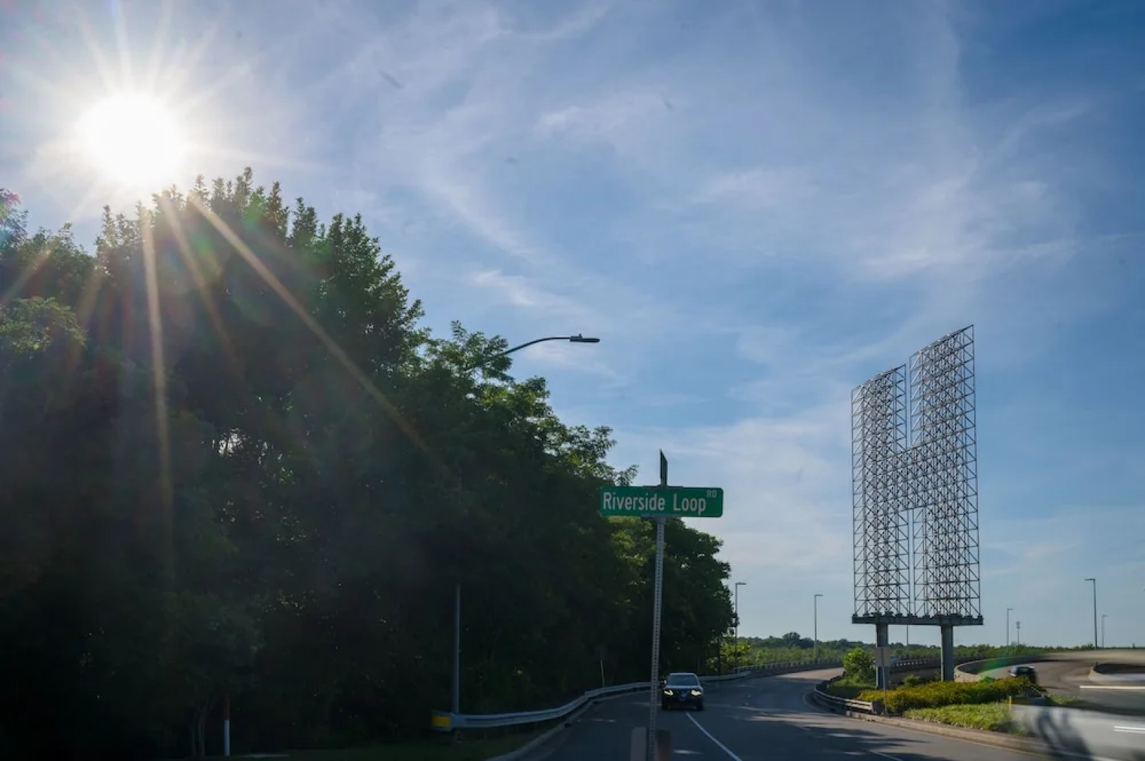 Riverside Inn and Suites