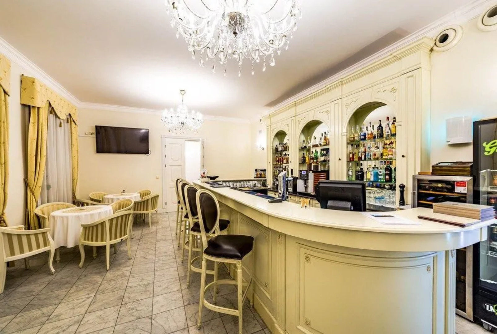 Hotel Sobienie Krolewskie