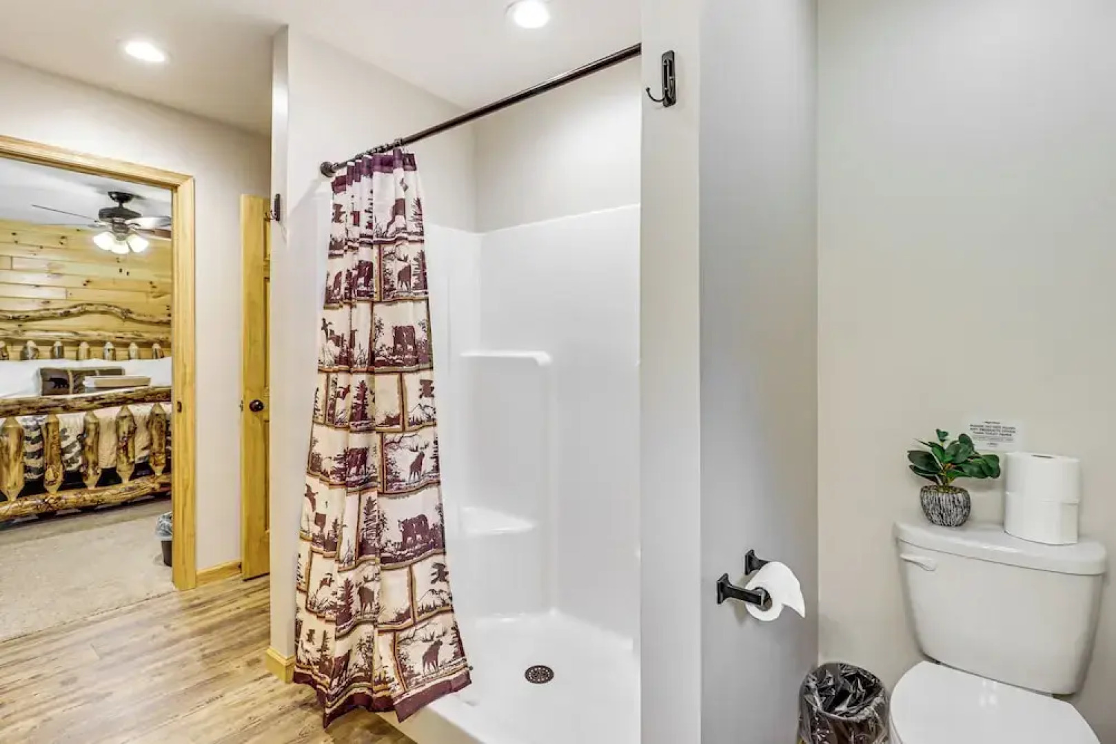 Forest Views & Hot Tub: Poconos Cozy Cabin