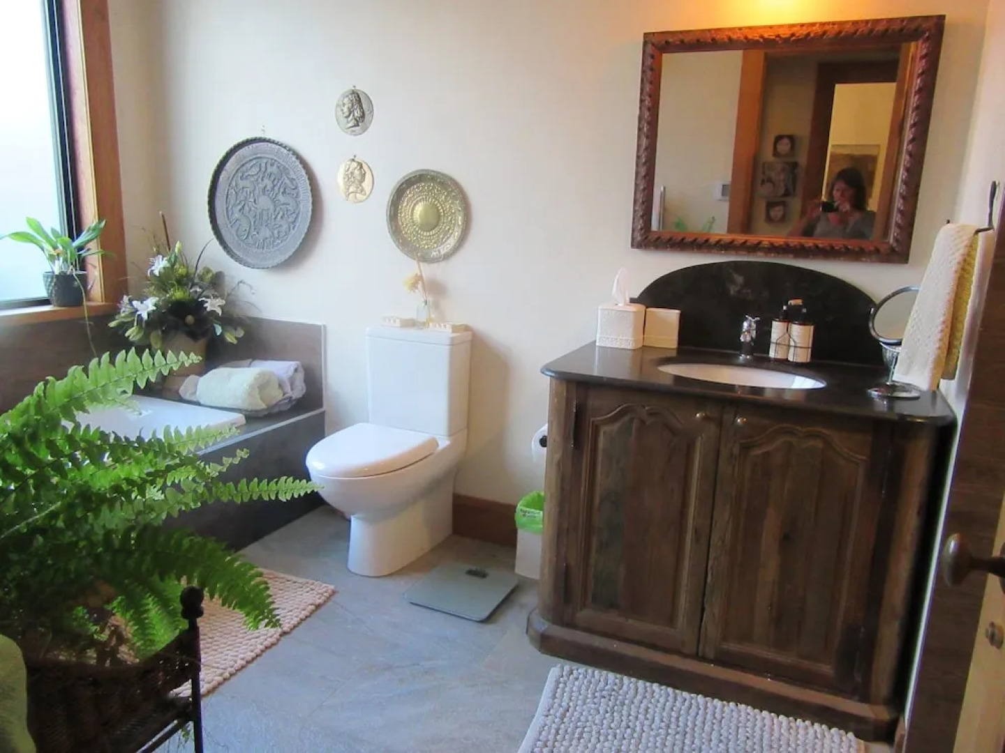 Redwood Valley B & B