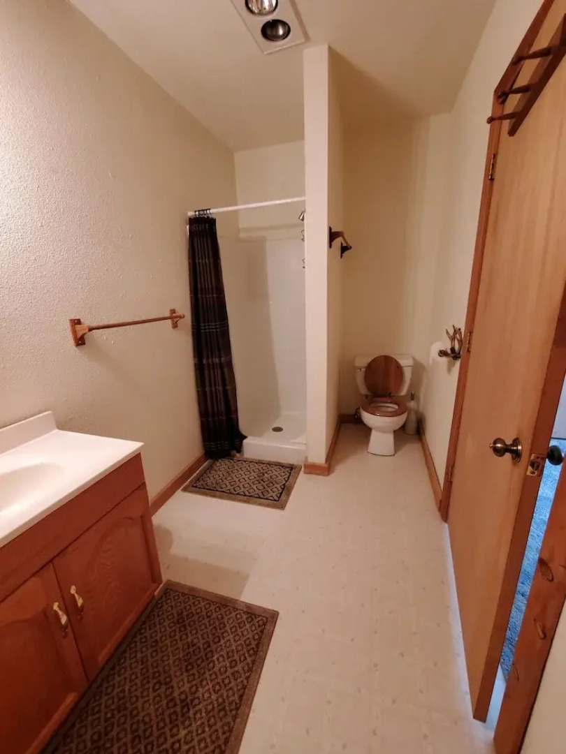 Tamarack 3 Bears Inn